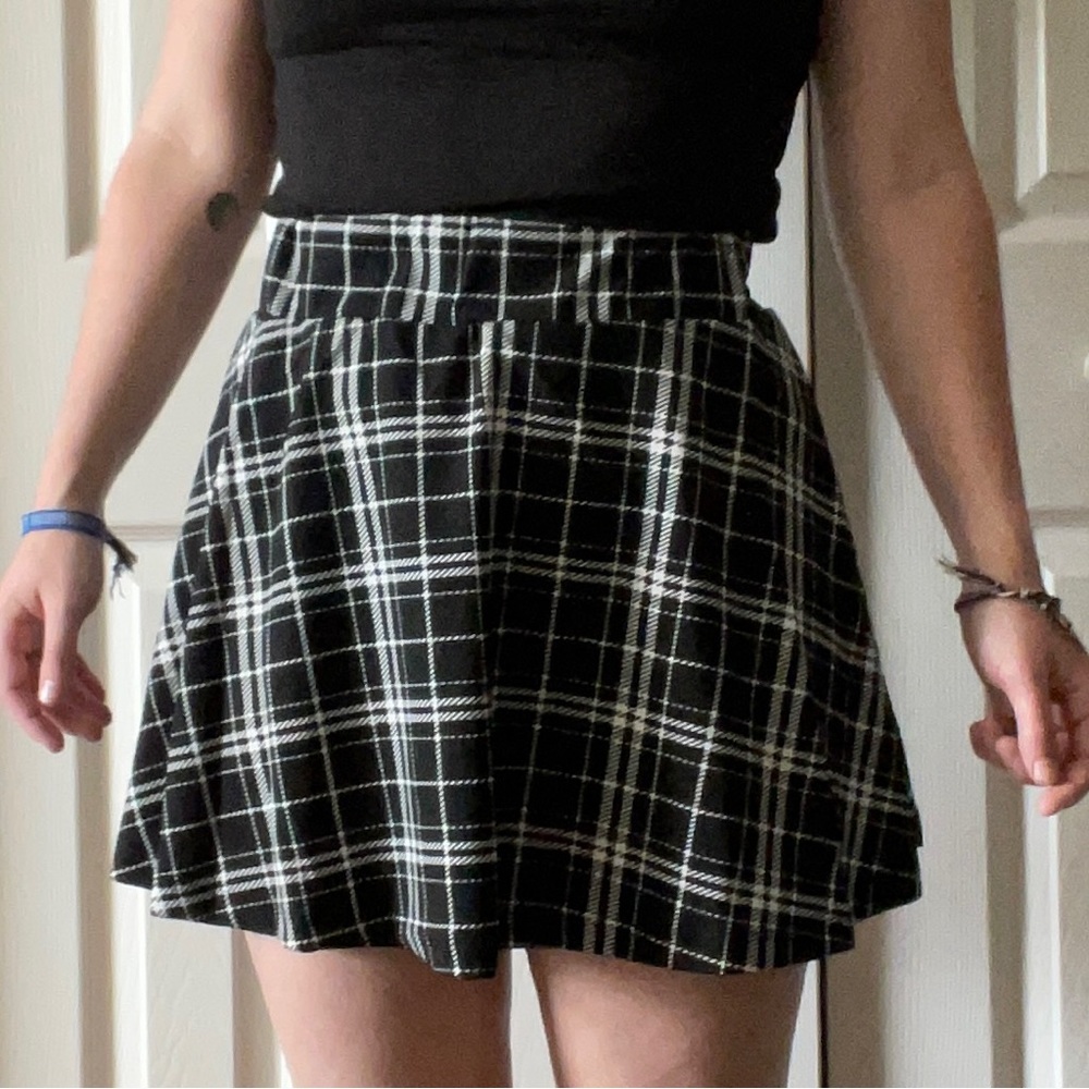 Black and white plaid skater skirt